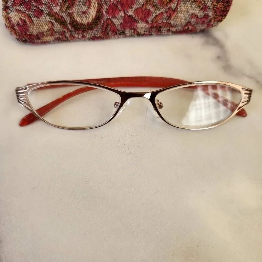 Foster Grant women's reading eyeglasses cat eye red silver retro diner glasses